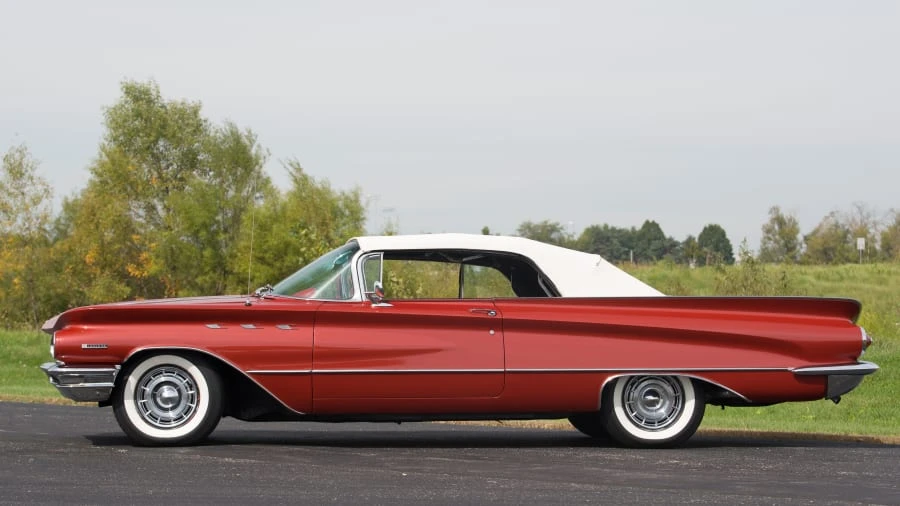 1960 Buick Invicta - Image 11 of 12
