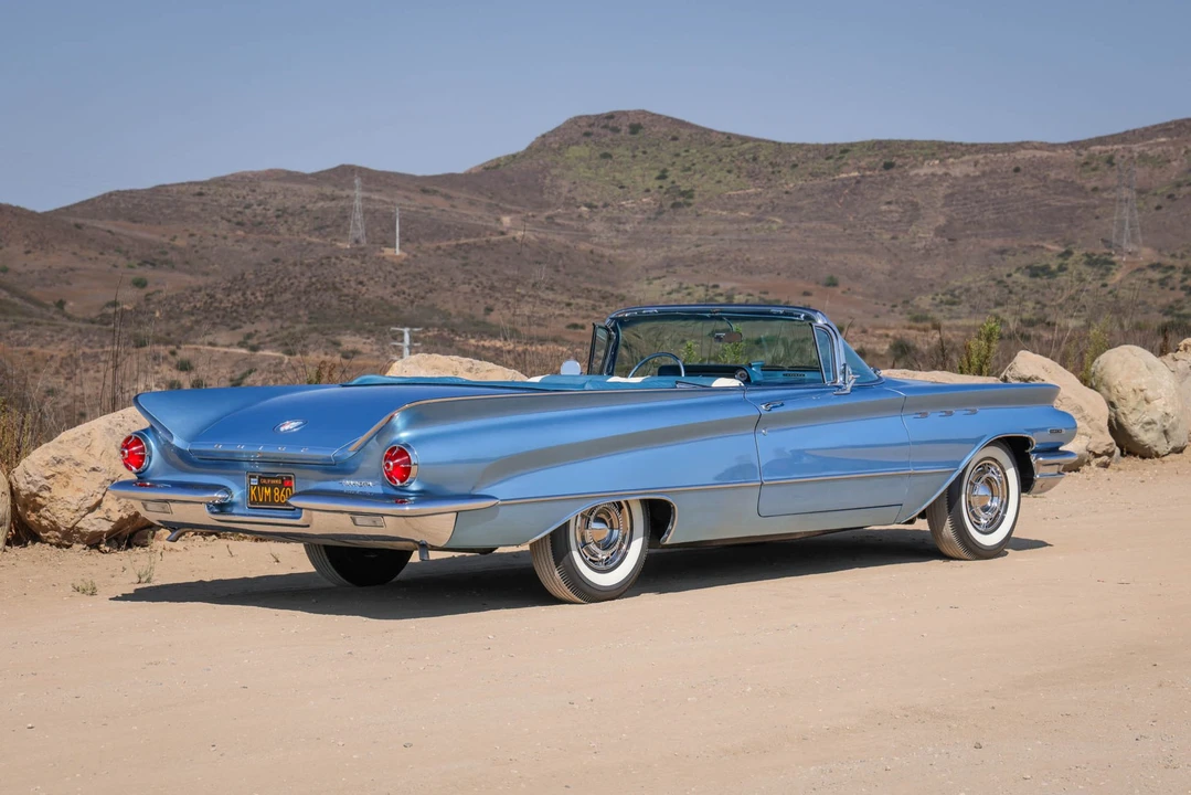 1960 Buick Invicta - Image 11 of 31