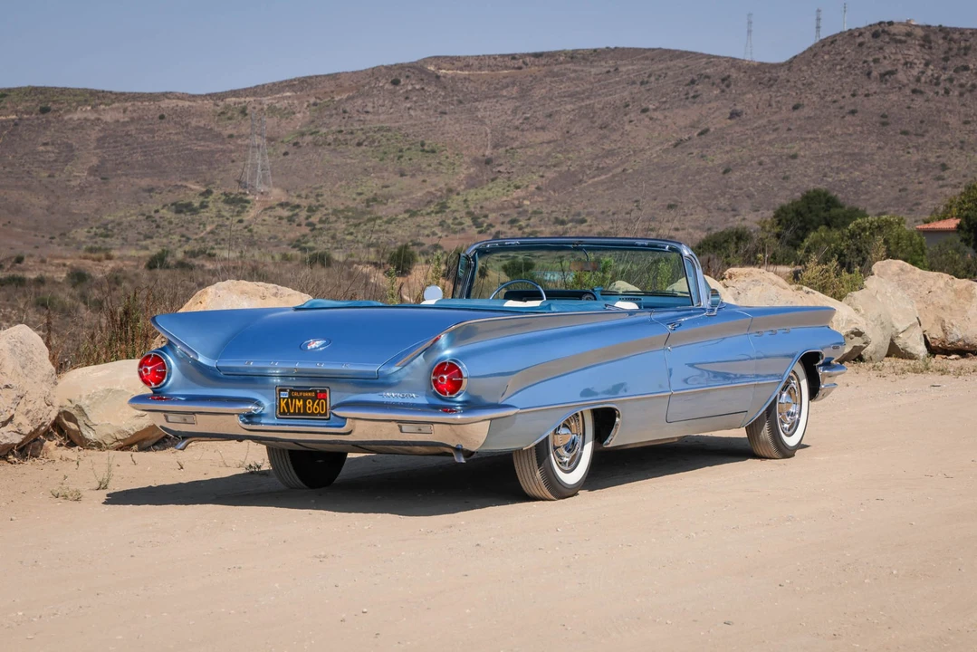 1960 Buick Invicta - Image 10 of 31