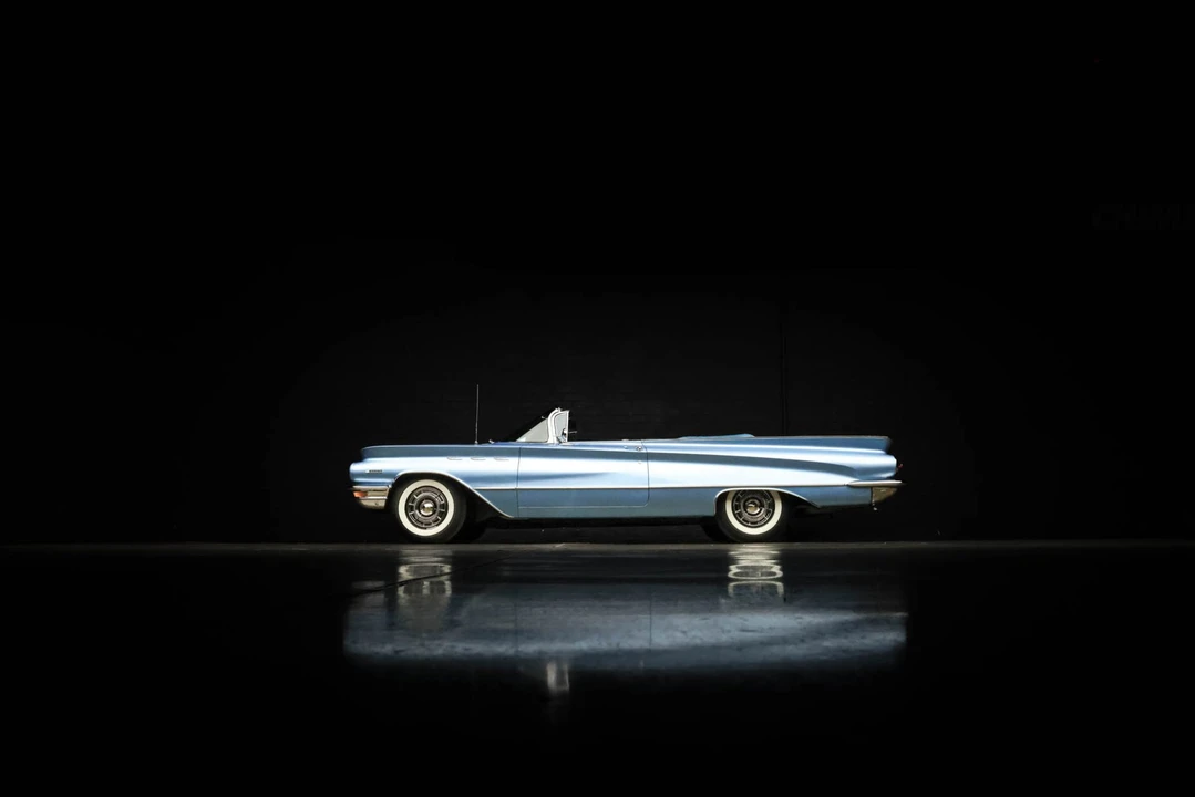 1960 Buick Invicta - Image 25 of 31