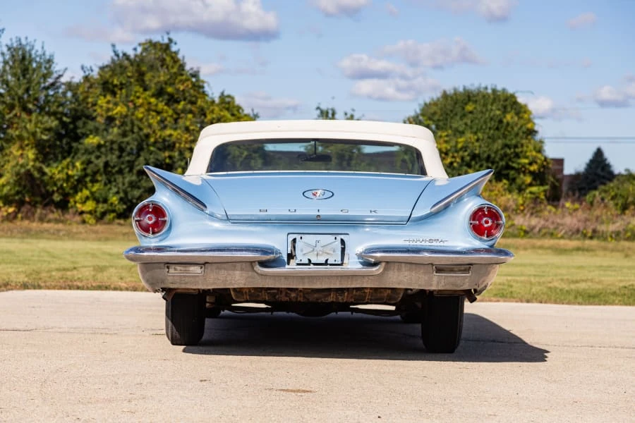 1960 Buick Invicta - Image 5 of 31