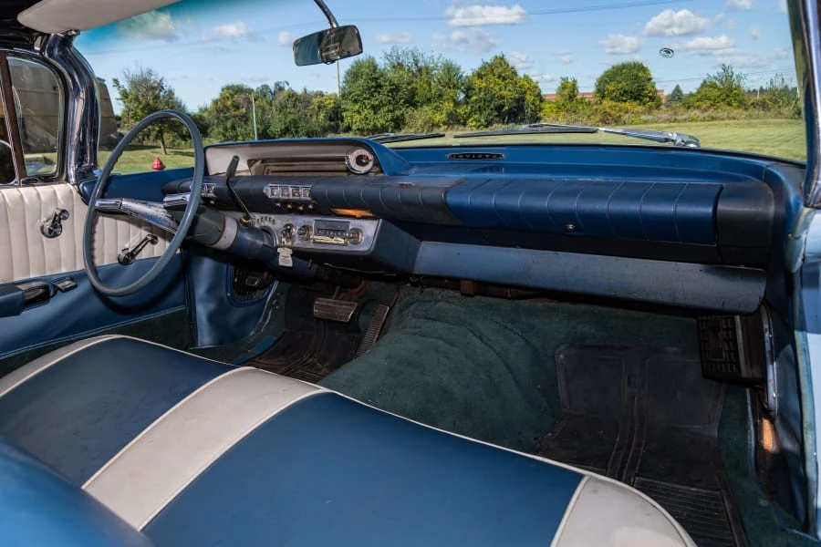 1960 Buick Invicta - Image 21 of 31
