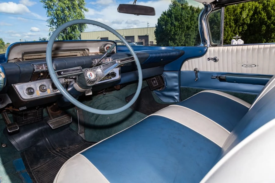 1960 Buick Invicta - Image 29 of 31