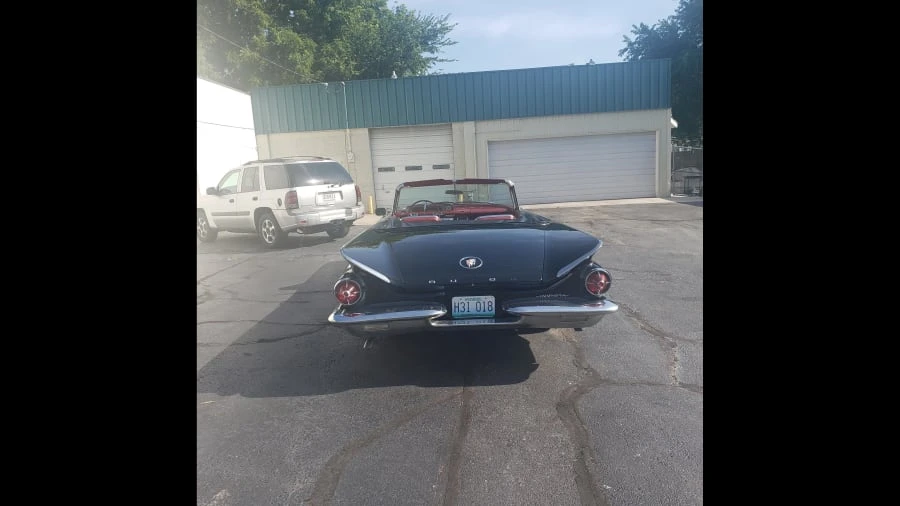 1960 Buick Invicta - Image 3 of 5