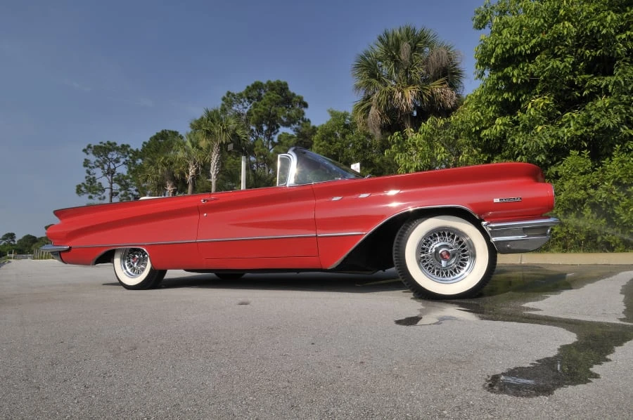 1960 Buick Invicta - Image 10 of 11