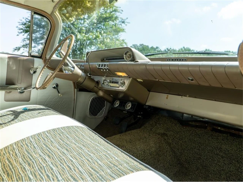 1960 Buick LeSabre - Image 24 of 31