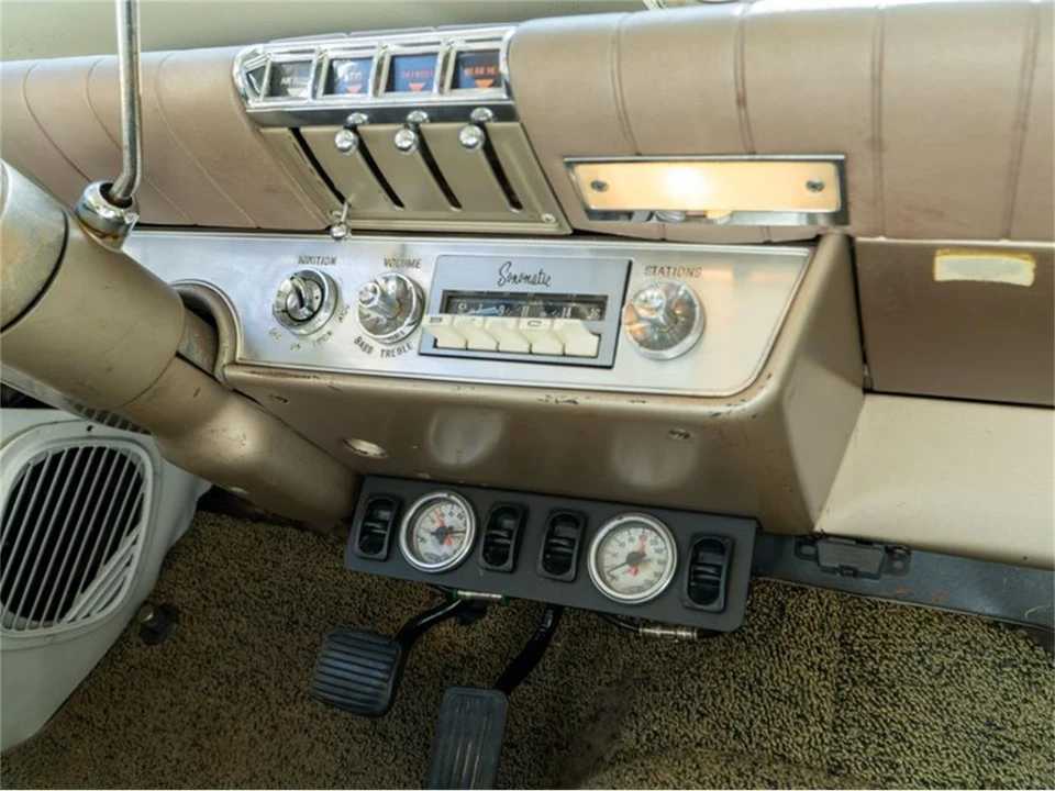1960 Buick LeSabre - Image 22 of 31