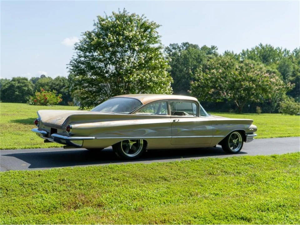 1960 Buick LeSabre - Image 10 of 31