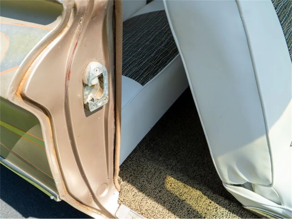 1960 Buick LeSabre - Image 28 of 31
