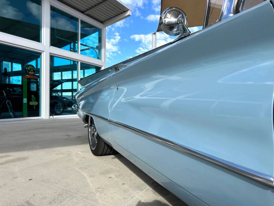 1960 Buick LeSabre - Image 15 of 21