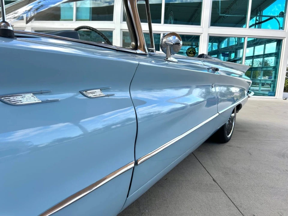 1960 Buick LeSabre - Image 10 of 21