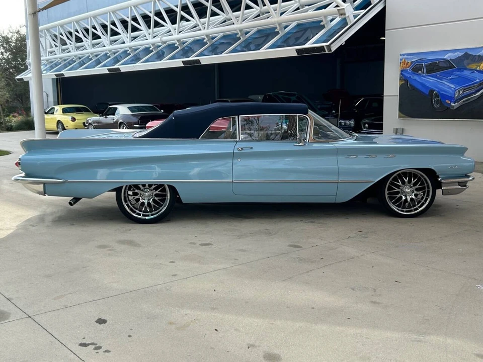 1960 Buick LeSabre - Image 17 of 21