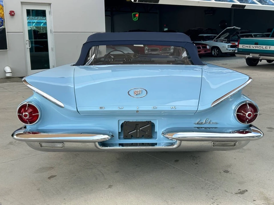 1960 Buick LeSabre - Image 18 of 21