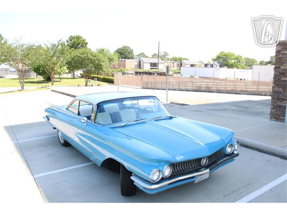 1960 Buick LeSabre - Image 17 of 31