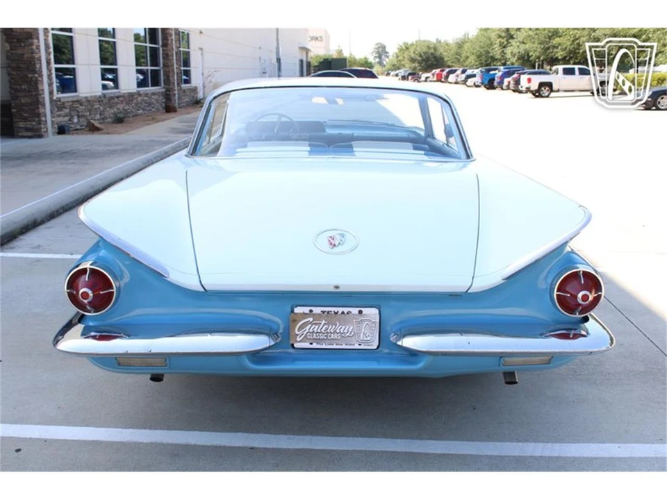 1960 Buick LeSabre - Image 9 of 31