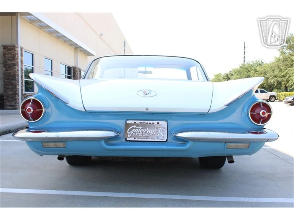 1960 Buick LeSabre - Image 10 of 31