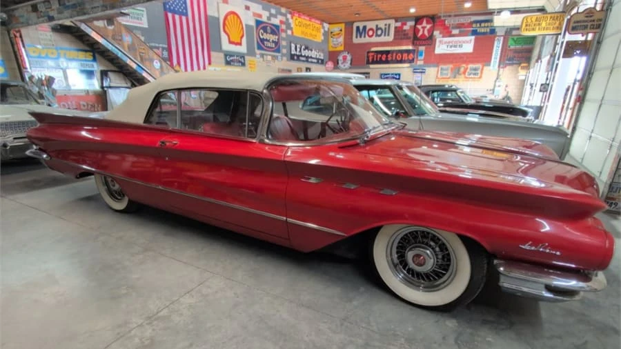 1960 Buick LeSabre - Image 4 of 10