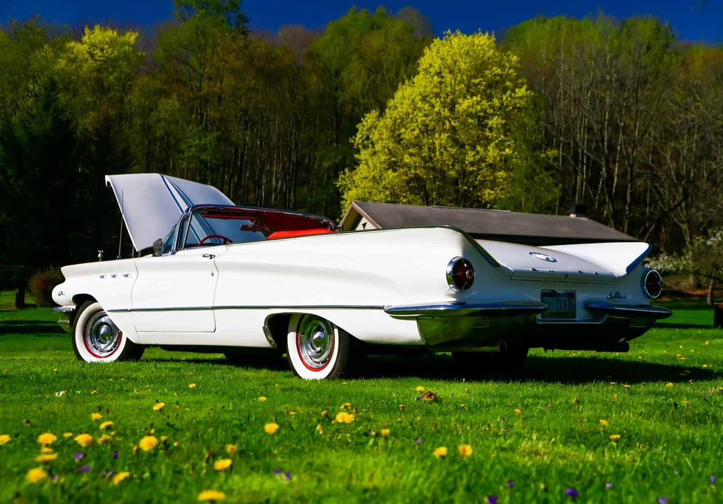 1960 Buick LeSabre - Image 17 of 31
