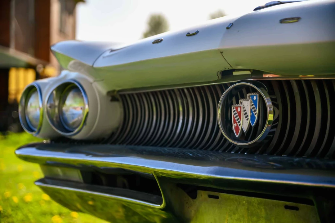 1960 Buick LeSabre - Image 22 of 31