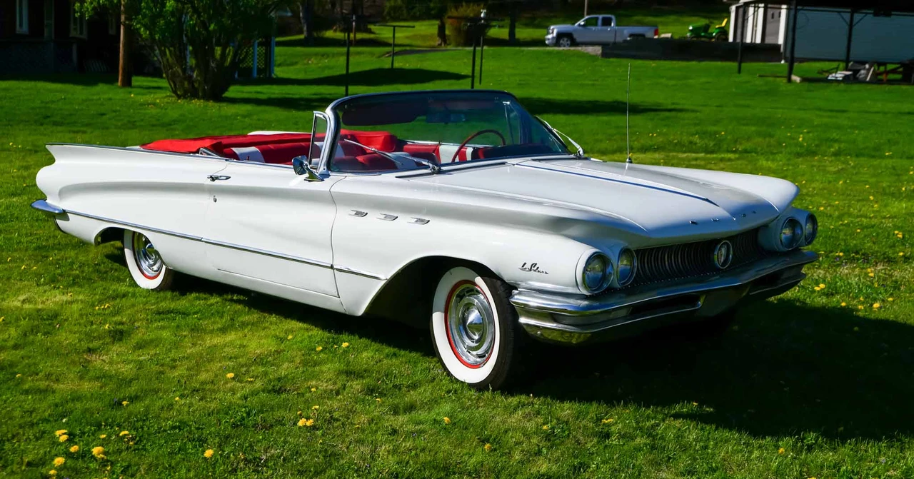 1960 Buick LeSabre - Image 2 of 31