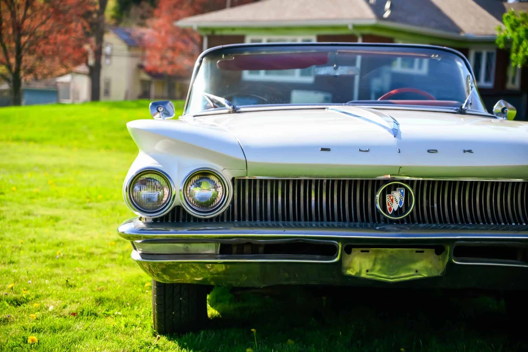 1960 Buick LeSabre - Image 20 of 31