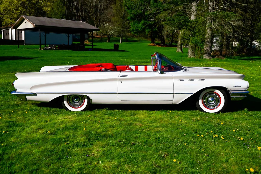 1960 Buick LeSabre - Image 4 of 31