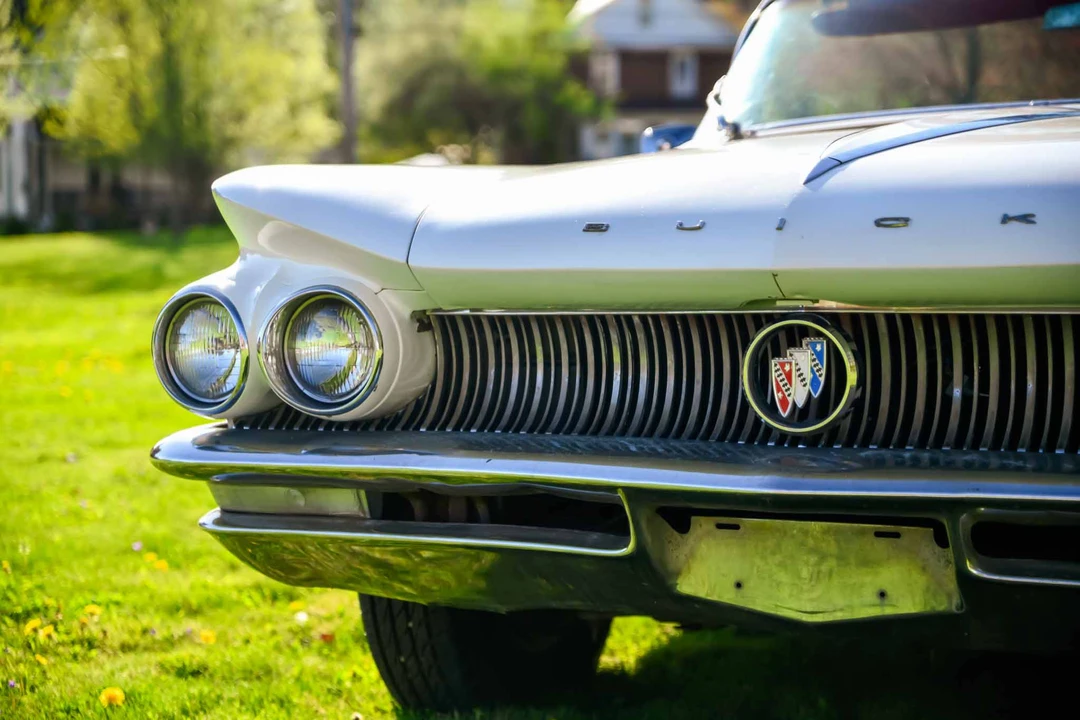 1960 Buick LeSabre - Image 21 of 31