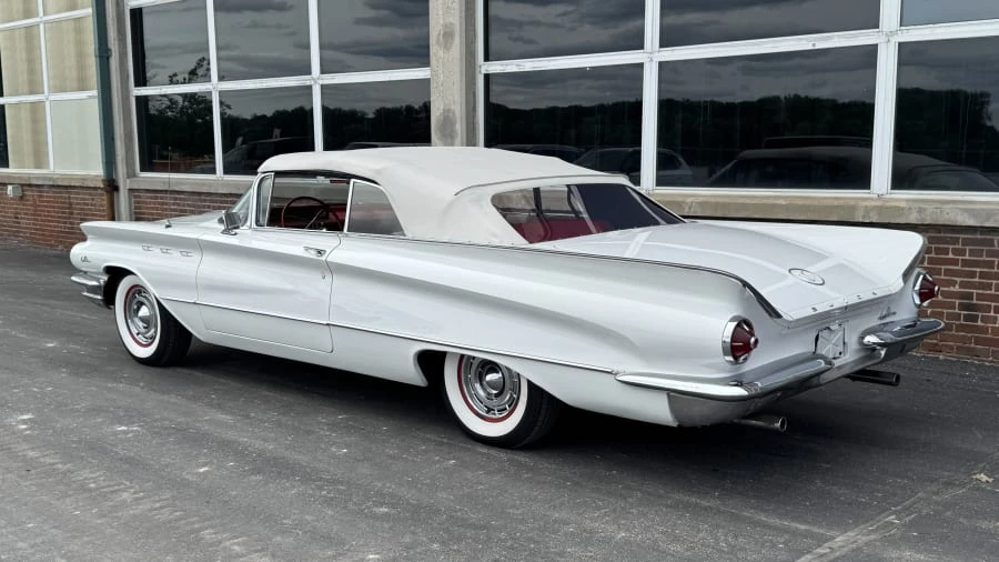 1960 Buick LeSabre - Image 3 of 8