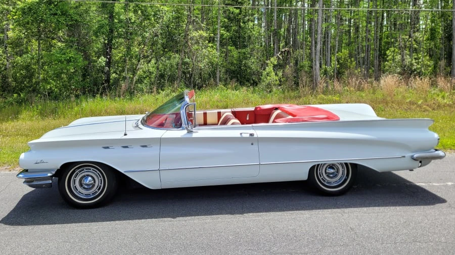 1960 Buick LeSabre - Image 11 of 31
