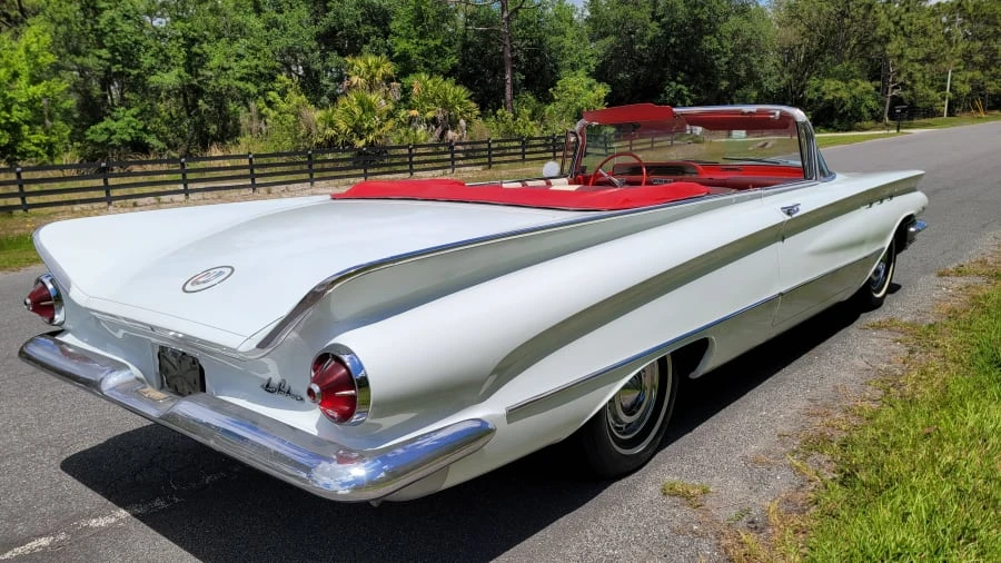 1960 Buick LeSabre - Image 12 of 31