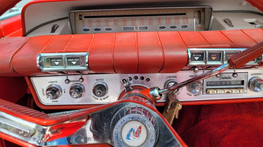 1960 Buick LeSabre - Image 13 of 31