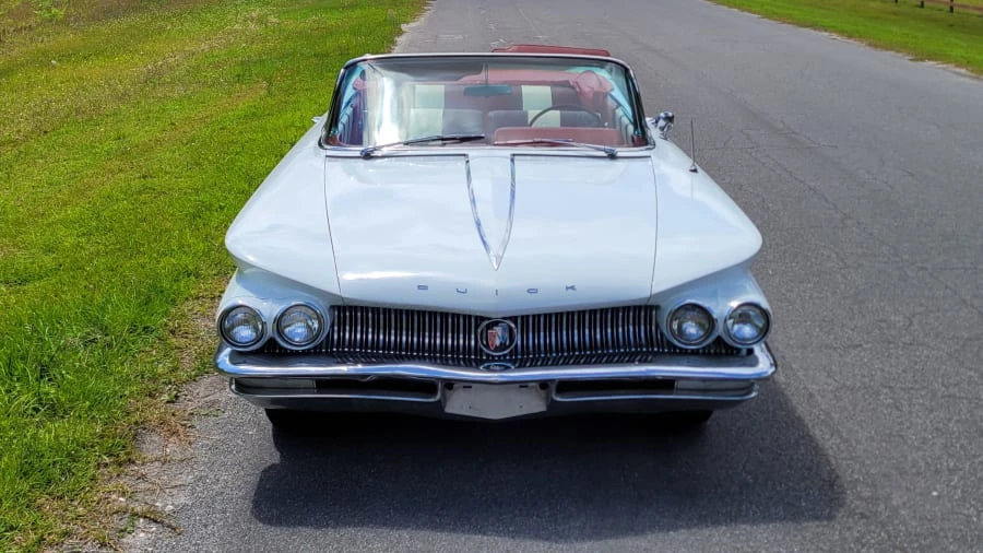 1960 Buick LeSabre - Image 19 of 31