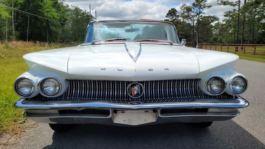1960 Buick LeSabre - Image 24 of 31