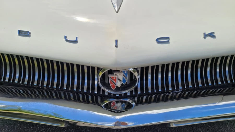1960 Buick LeSabre - Image 28 of 31