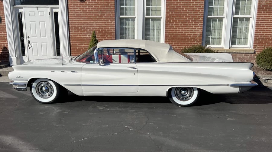 1960 Buick LeSabre - Image 2 of 9