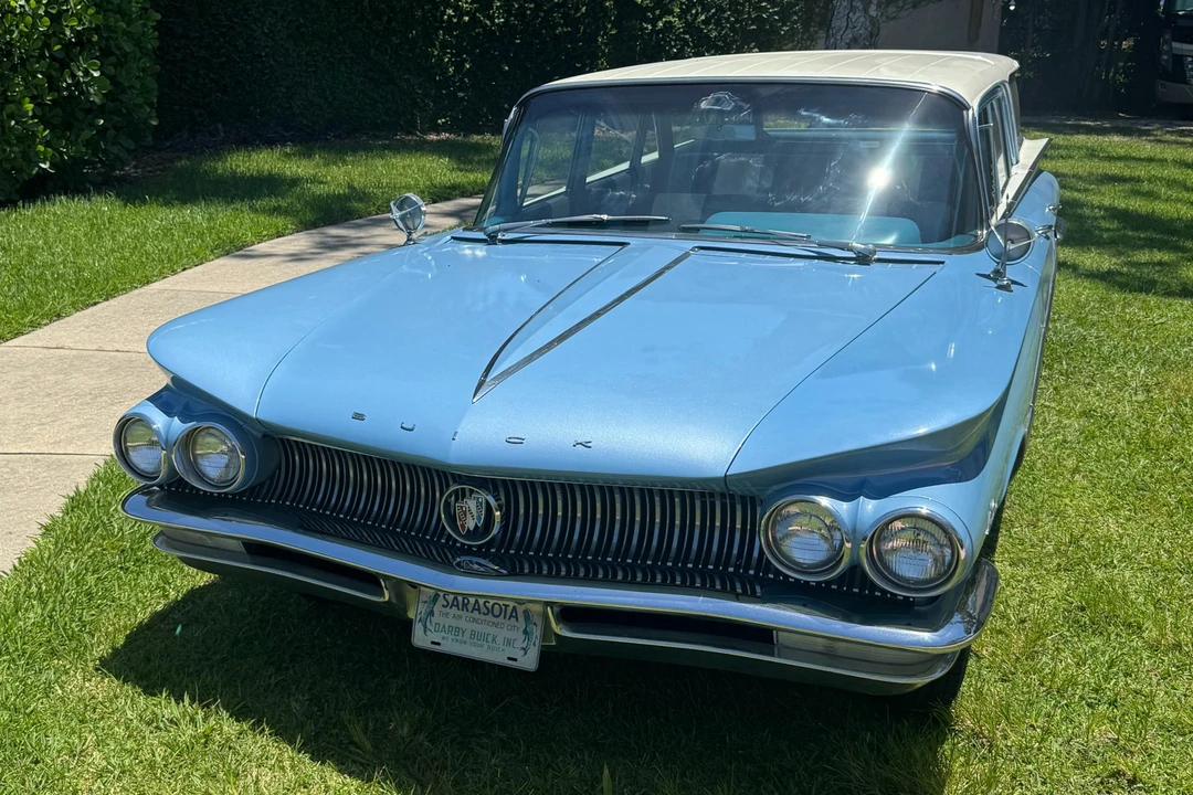 1960 Buick LeSabre - Image 3 of 31