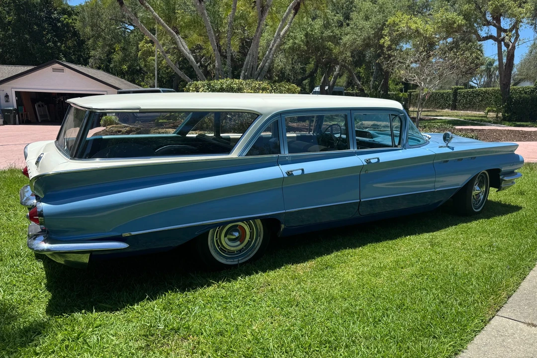 1960 Buick LeSabre - Image 4 of 31