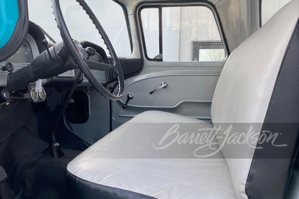 1960 Chevrolet Task Force - Image 3 of 17