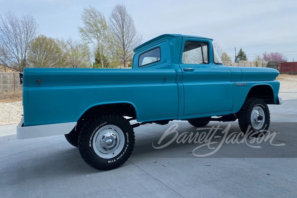 1960 Chevrolet Task Force - Image 16 of 17