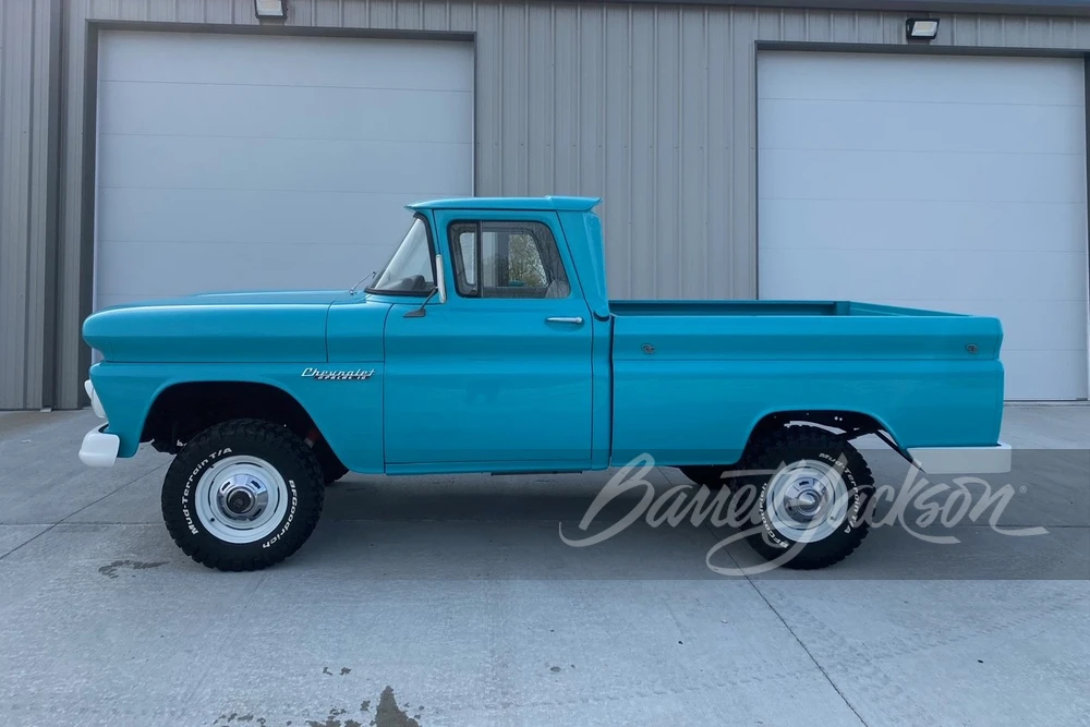 1960 Chevrolet Task Force - Image 17 of 17