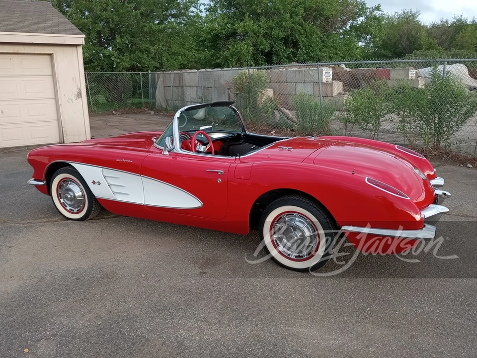 1960 Chevrolet Corvette C1 - Image 2 of 10