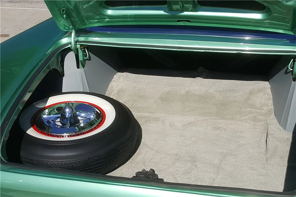 1960 Chrysler New Yorker - Image 6 of 7