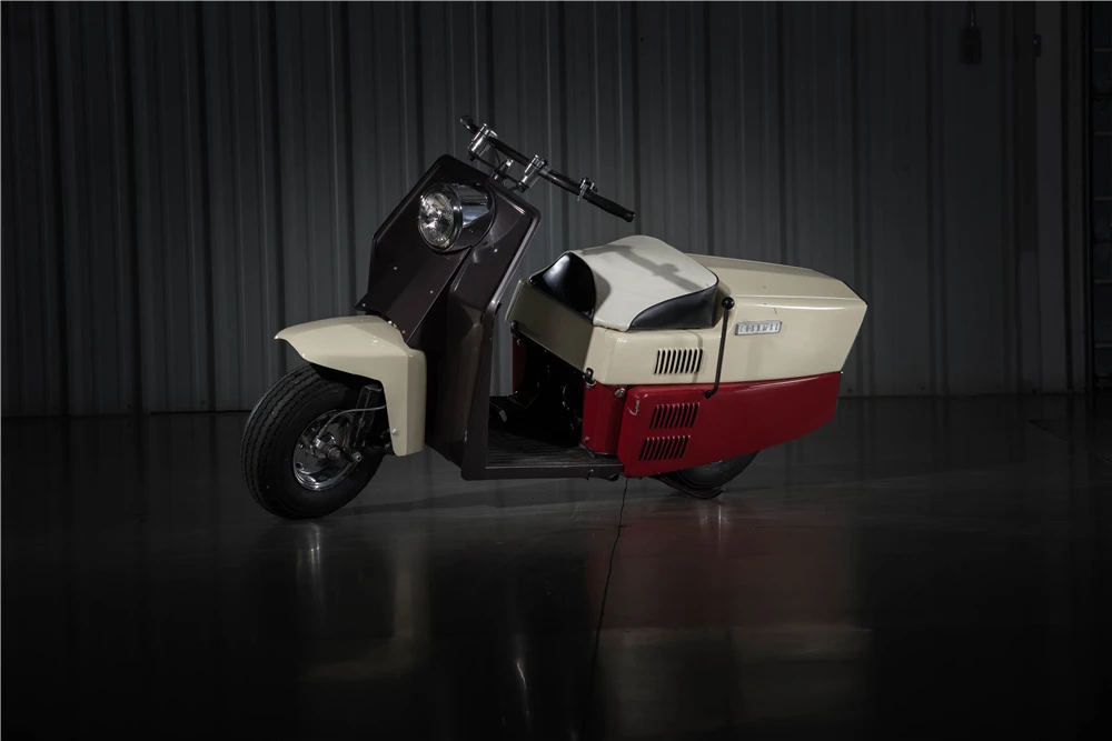 1960 Cushman Eagle - Image 2 of 5
