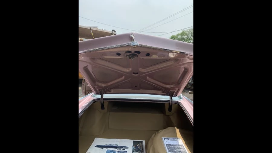 1960 Cadillac Sixty Special - Image 6 of 14