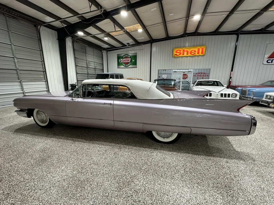 1960 Cadillac Series 62 5th Gen - Image 15 of 31