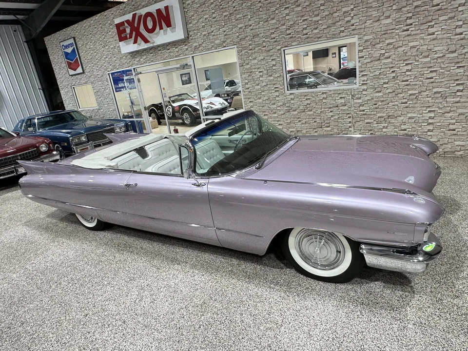 1960 Cadillac Series 62 5th Gen - Image 11 of 31