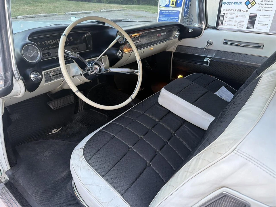 1960 Cadillac DeVille 1st Gen - Image 17 of 25