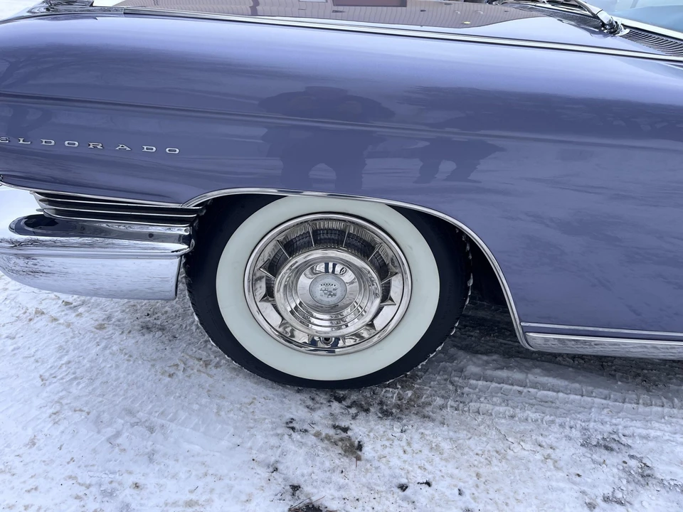 1960 Cadillac Eldorado 2nd Gen - Image 13 of 31