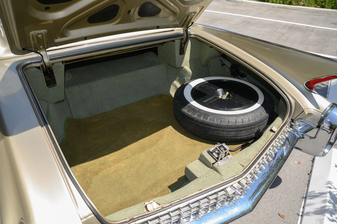 1960 Cadillac Eldorado 4th Gen - Image 11 of 31