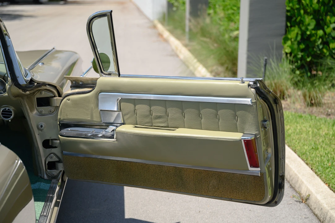 1960 Cadillac Eldorado 4th Gen - Image 17 of 31